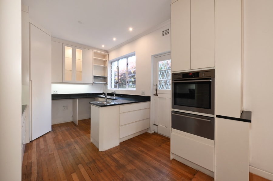 To Let 4 Bedroom Property for Rent in Newlands Western Cape